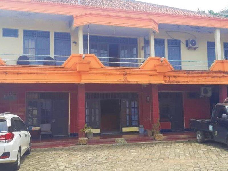 Spot On 2969 Hotel Citra Ayu Labuhan Εξωτερικό φωτογραφία