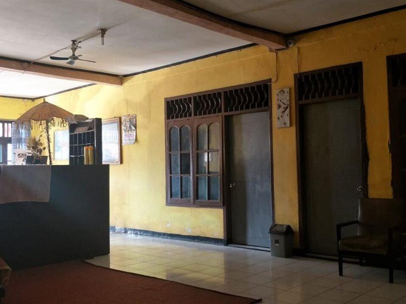 Spot On 2969 Hotel Citra Ayu Labuhan Εξωτερικό φωτογραφία
