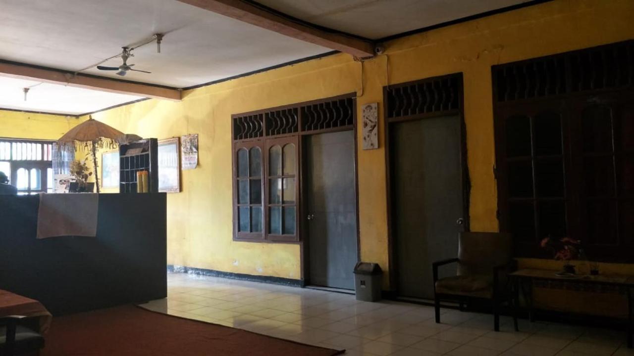 Spot On 2969 Hotel Citra Ayu Labuhan Εξωτερικό φωτογραφία