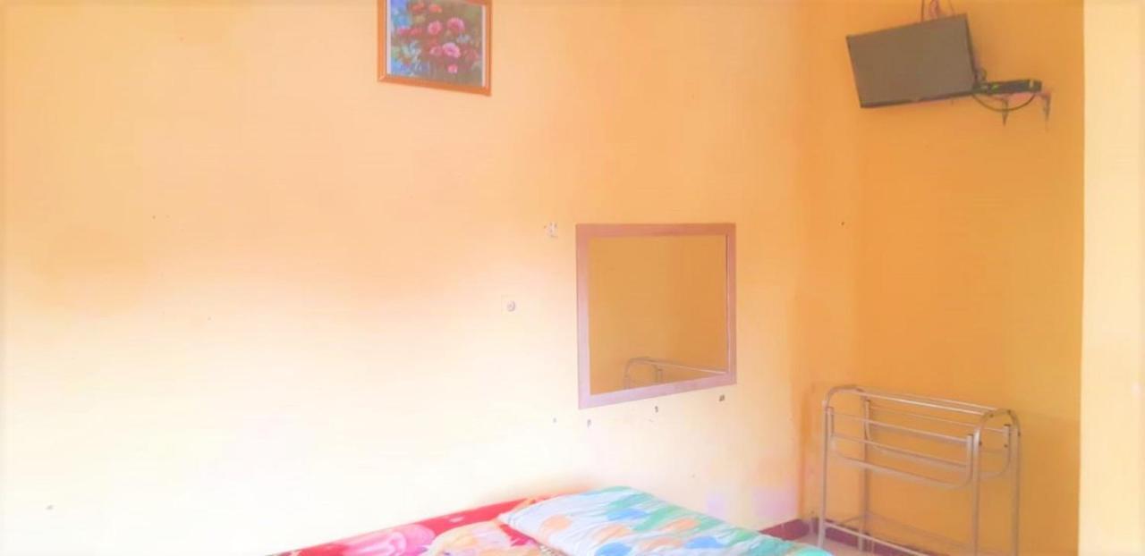 Spot On 2969 Hotel Citra Ayu Labuhan Εξωτερικό φωτογραφία