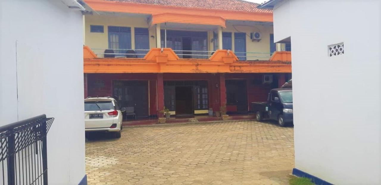 Spot On 2969 Hotel Citra Ayu Labuhan Εξωτερικό φωτογραφία